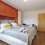 Tereza 1352 Appartamento Pola