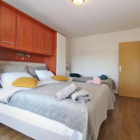 Tereza 1352 Appartement Pula