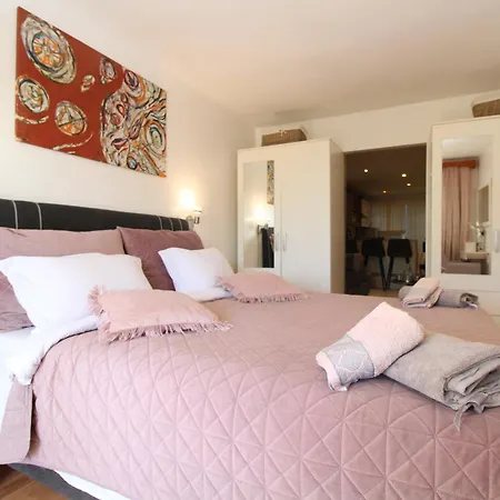 Tereza 1352 Appartement Pula